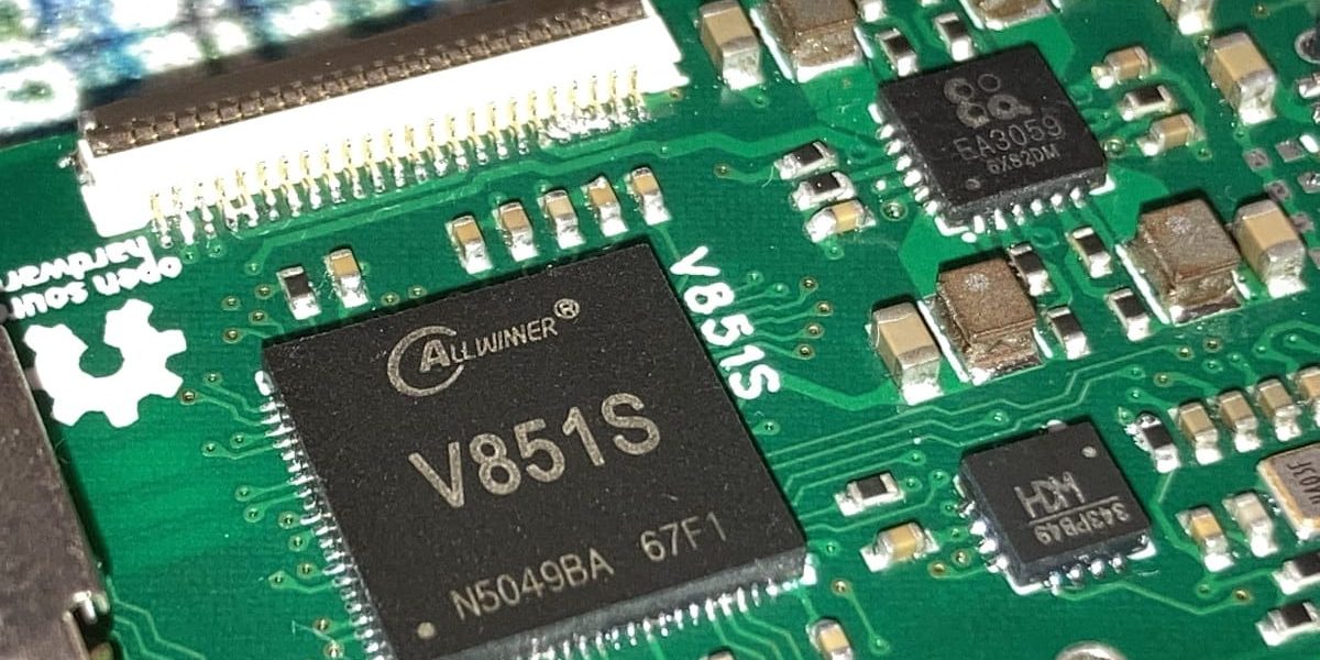 V851